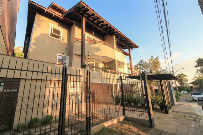 Imagem Casa com 3 Quartos à Venda, em Nonoai - Porto Alegre Imagem Casa com 3 Quartos à Venda, em Nonoai - Porto Alegre