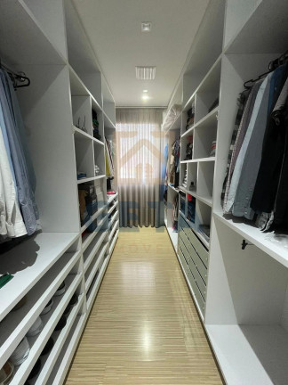 Imagem Casa com 3 Quartos à Venda, 243 m² em Centro - Camboriú