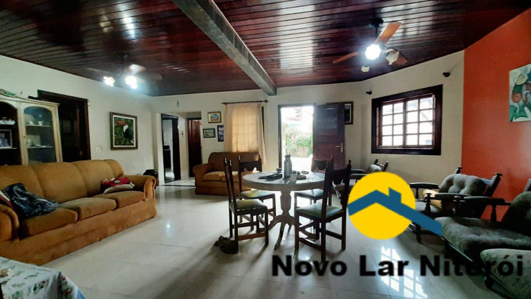 Imagem Casa com 5 Quartos à Venda, 437 m² em Camboinhas - Niterói Imagem Casa com 5 Quartos à Venda, 437 m² em Camboinhas - Niterói