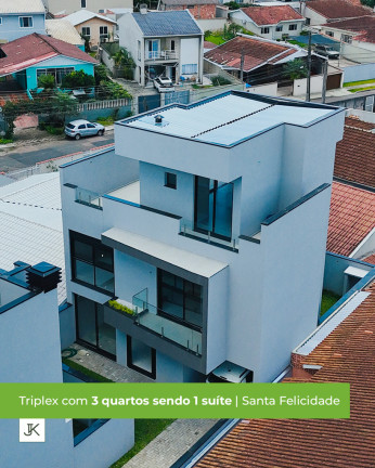 Casa com 3 Quartos à Venda, 237 m² em Santa Felicidade - Curitiba