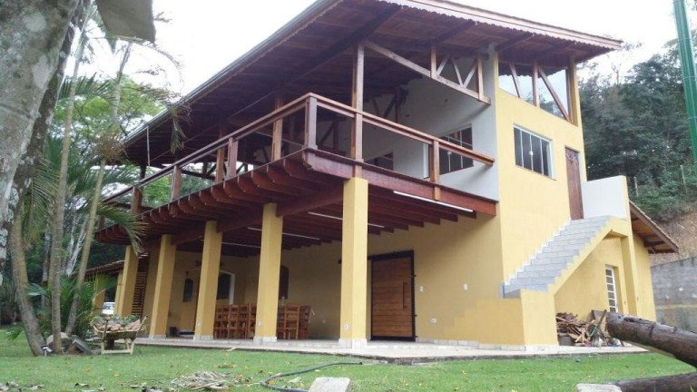Imóvel com 4 Quartos à Venda, 200 m² em Cachoeira - Atibaia