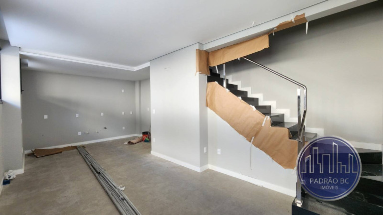 Imagem Sobrado com 3 Quartos à Venda, 184 m² em Centro - Balneário Camboriú Imagem Sobrado com 3 Quartos à Venda, 184 m² em Centro - Balneário Camboriú