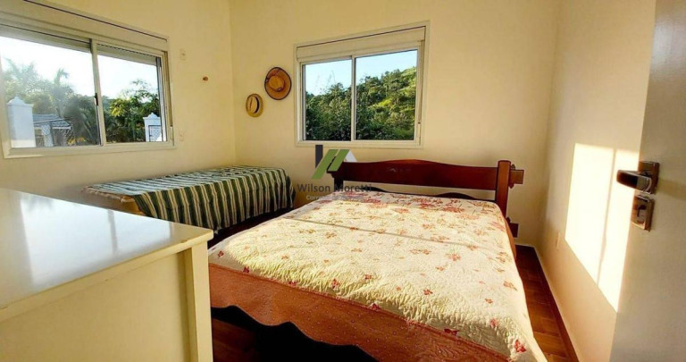 Imagem Casa de Condomínio com 3 Quartos à Venda, 262 m²