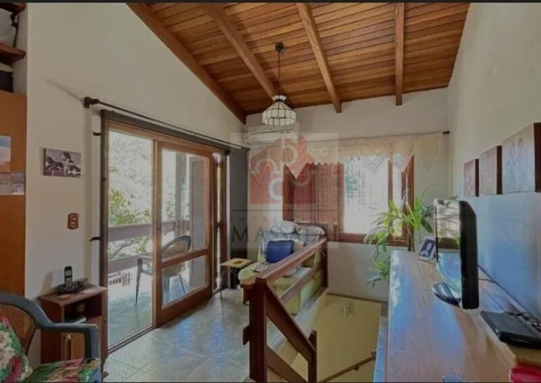 Imagem Casa com 3 Quartos à Venda, 178 m² em Santana - Porto Alegre Imagem Casa com 3 Quartos à Venda, 178 m² em Santana - Porto Alegre