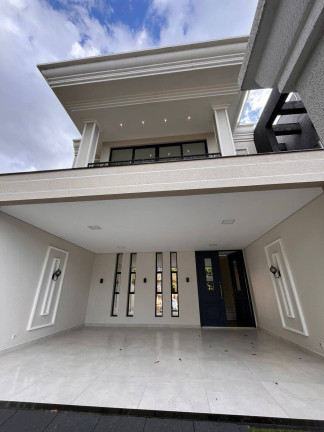 Sobrado com 3 Quartos à Venda, 250 m² em Recanto Tropical - Cascavel