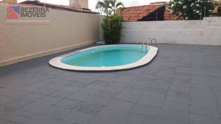 Imagem Casa com 3 Quartos à Venda, 340 m² em Candelária - Natal Imagem Casa com 3 Quartos à Venda, 340 m² em Candelária - Natal