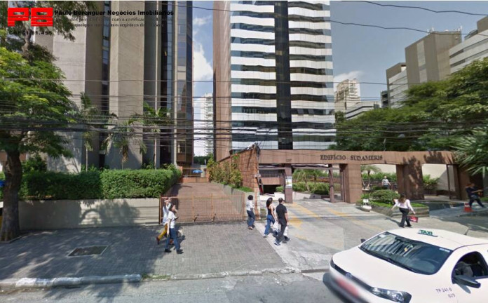 Imóvel Comercial para Alugar, 206 m² em Cidade Monções - São Paulo