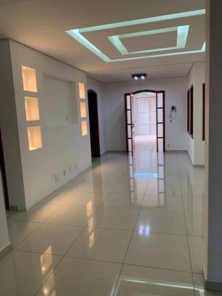 Imagem Casa com 3 Quartos à Venda, 180 m² em Jardim Danúbio - Jundiaí