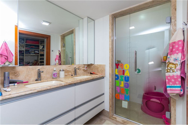 Imagem Casa com 3 Quartos à Venda, 220 m² em Partenon - Porto Alegre Imagem Casa com 3 Quartos à Venda, 220 m² em Partenon - Porto Alegre