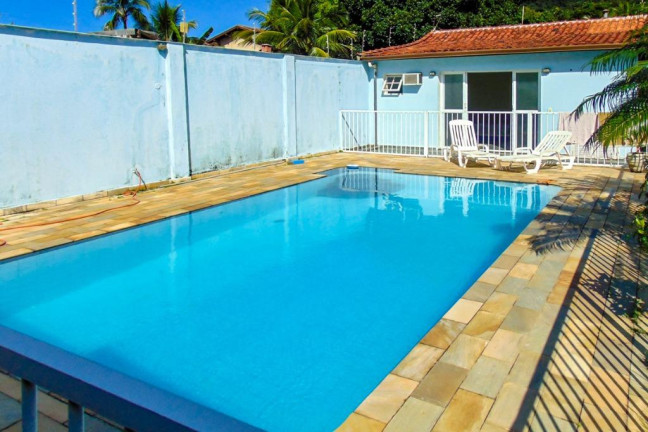 Casa com 3 Quartos à Venda, 280 m² em Guaiuba - Guarujá