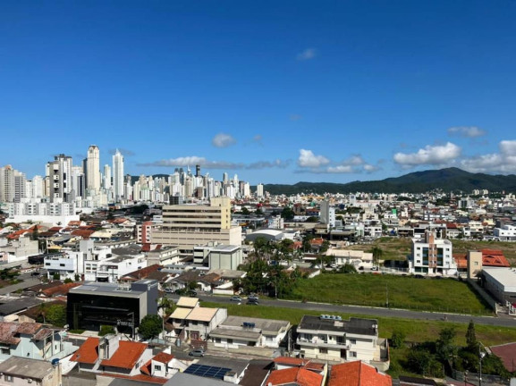 Imagem Apartamento com 2 Quartos à Venda, 68 m² em Centro - Balneário Camboriú