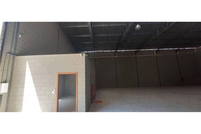 Imagem Galpão para Alugar, 500 m² em Santa Luzia - Bragança Paulista Imagem Galpão para Alugar, 500 m² em Santa Luzia - Bragança Paulista