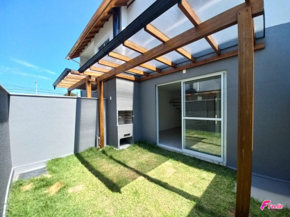 Imagem Casa com 2 Quartos à Venda, 78 m² em Morro Das Pedras - Florianópolis