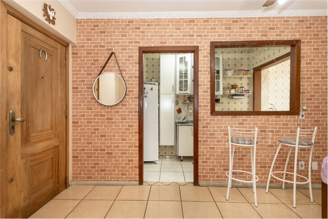 Imagem Imóvel com 2 Quartos à Venda, 65 m² em Azenha - Porto Alegre Imagem Imóvel com 2 Quartos à Venda, 65 m² em Azenha - Porto Alegre