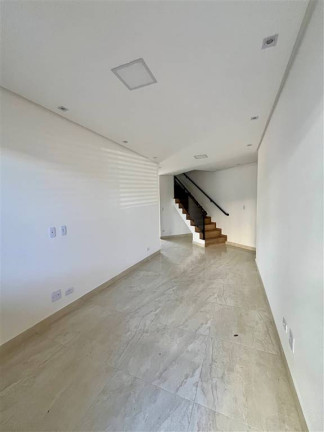 Imagem Sobrado com 2 Quartos à Venda, 60 m² em Caiçara - Praia Grande Imagem Sobrado com 2 Quartos à Venda, 60 m² em Caiçara - Praia Grande