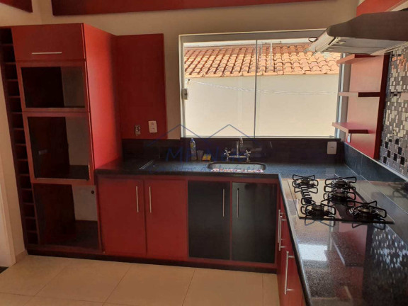 Imagem Casa com 3 Quartos à Venda, 425 m² em Condomínio Flamboyant - Pirassununga Imagem Casa com 3 Quartos à Venda, 425 m² em Condomínio Flamboyant - Pirassununga