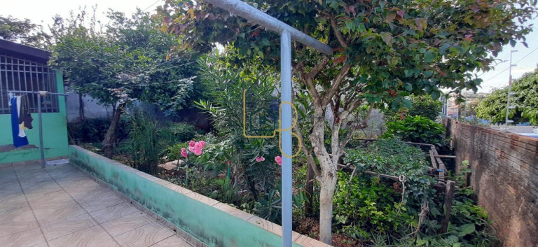 Imagem Casa com 2 Quartos à Venda, 50 m² em Jardim Leonor - Londrina Imagem Casa com 2 Quartos à Venda, 50 m² em Jardim Leonor - Londrina