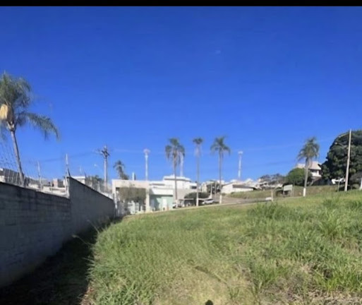 Terreno à Venda, 300 m² em Condomínio Via Castelli - Louveira