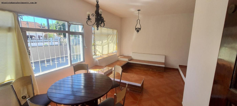 Imagem Casa com 3 Quartos à Venda, 127 m² em Centro - Peruíbe