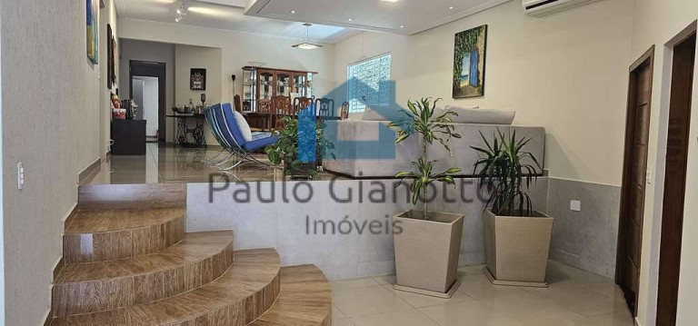 Imagem Casa de Condomínio com 3 Quartos à Venda, 358 m² em Granja Viana - Carapicuíba