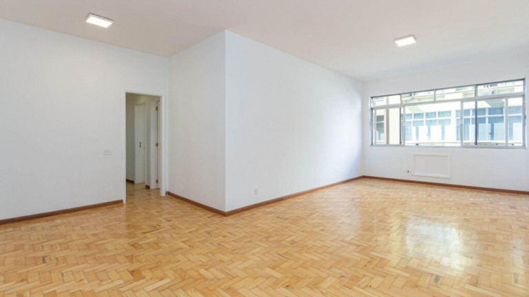 Imagem Imóvel com 3 Quartos à Venda, 128 m² em Copacabana - Rio De Janeiro Imagem Imóvel com 3 Quartos à Venda, 128 m² em Copacabana - Rio De Janeiro