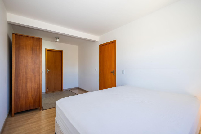 Imagem Sobrado com 3 Quartos à Venda, 192 m² em Pilarzinho - Curitiba Imagem Sobrado com 3 Quartos à Venda, 192 m² em Pilarzinho - Curitiba