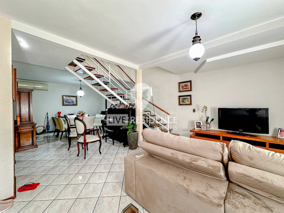 Imagem Casa com 3 Quartos à Venda, 152 m² em Residencial Flamboyant - Itatiba Imagem Casa com 3 Quartos à Venda, 152 m² em Residencial Flamboyant - Itatiba