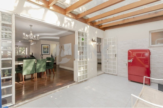 Imagem Apartamento com 4 Quartos à Venda, 191 m² em Mont Serrat - Porto Alegre Imagem Apartamento com 4 Quartos à Venda, 191 m² em Mont Serrat - Porto Alegre