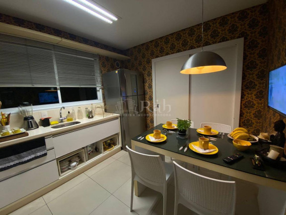 Imagem Apartamento com 3 Quartos à Venda, 158 m² em Centro - Balneário Camboriú Imagem Apartamento com 3 Quartos à Venda, 158 m² em Centro - Balneário Camboriú