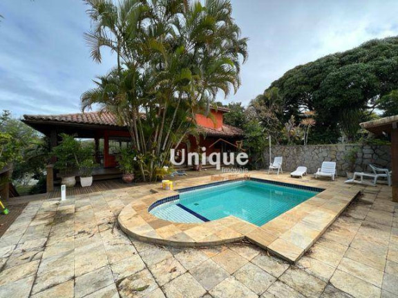 Imagem Casa com 5 Quartos à Venda, 300 m² em Ferradura - Armação Dos Búzios Imagem Casa com 5 Quartos à Venda, 300 m² em Ferradura - Armação Dos Búzios