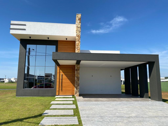 Casa com 3 Quartos à Venda, 237 m² em Torres - Torres