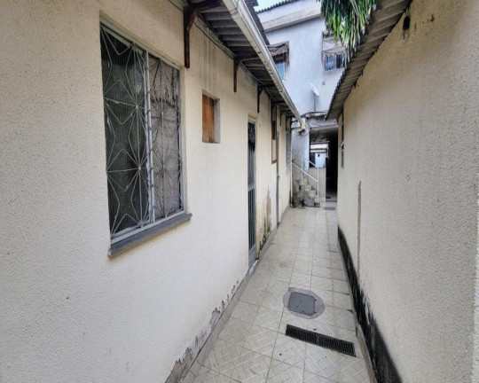 Imagem Casa com 21 Quartos à Venda, 750 m² em Ramos - Rio De Janeiro