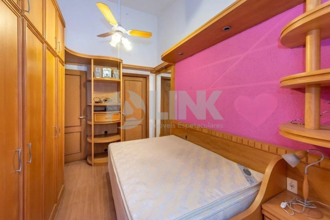 Imagem Casa com 5 Quartos à Venda, 409 m² em Higienópolis - Porto Alegre Imagem Casa com 5 Quartos à Venda, 409 m² em Higienópolis - Porto Alegre