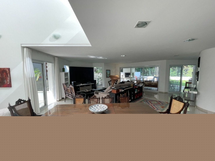 Imagem Casa com 4 Quartos para Alugar, 400 m² em Jurerê - Florianópolis