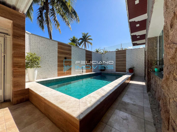 Imagem Casa com 6 Quartos à Venda, 167 m² em Canto Do Forte - Praia Grande Imagem Casa com 6 Quartos à Venda, 167 m² em Canto Do Forte - Praia Grande