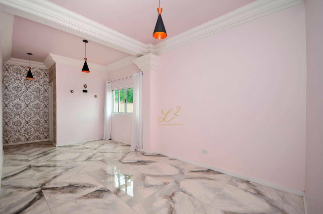 Imagem Casa com 6 Quartos à Venda, 450 m² em Bacacheri - Curitiba Imagem Casa com 6 Quartos à Venda, 450 m² em Bacacheri - Curitiba