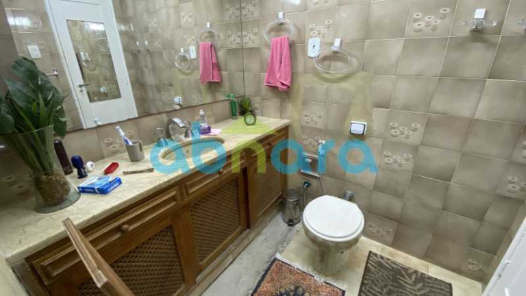 Imagem Apartamento com 2 Quartos à Venda, 72 m² em Copacabana - Rio De Janeiro Imagem Apartamento com 2 Quartos à Venda, 72 m² em Copacabana - Rio De Janeiro