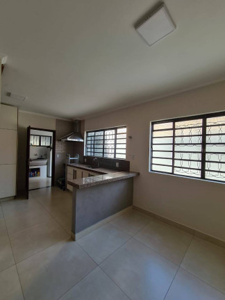 Imagem Casa com 3 Quartos à Venda, 400 m² em Madureira - Bauru Imagem Casa com 3 Quartos à Venda, 400 m² em Madureira - Bauru
