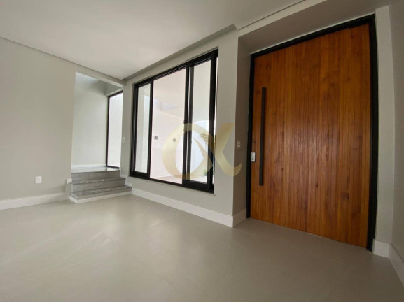 Imagem Casa com 3 Quartos à Venda, 198 m² em Santo Antônio - Joinville