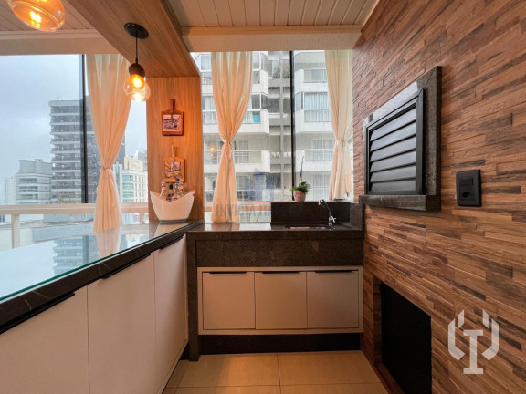 Imagem Apartamento com 4 Quartos à Venda, 190 m² em Meia Praia Imagem Apartamento com 4 Quartos à Venda, 190 m² em Meia Praia