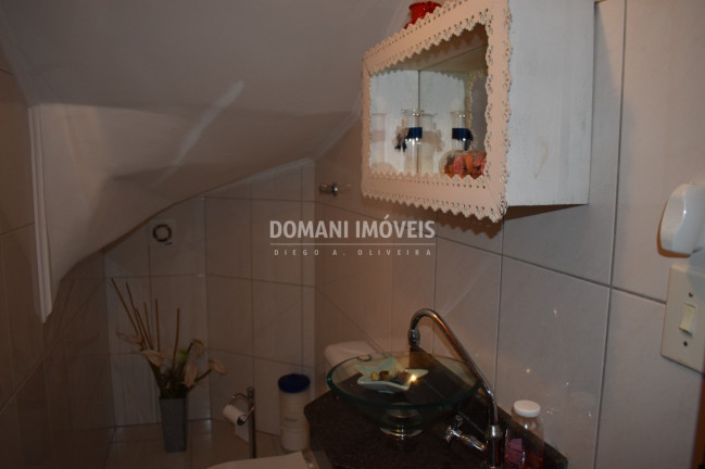 Imagem Casa com 4 Quartos à Venda, 170 m² em Região Da Vila Inglesa - Campos Do Jordão Imagem Casa com 4 Quartos à Venda, 170 m² em Região Da Vila Inglesa - Campos Do Jordão