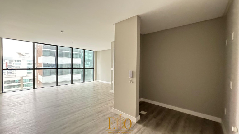 Imagem Flat com 1 Quarto à Venda, 40 m² em Meia Praia - Itapema Imagem Flat com 1 Quarto à Venda, 40 m² em Meia Praia - Itapema