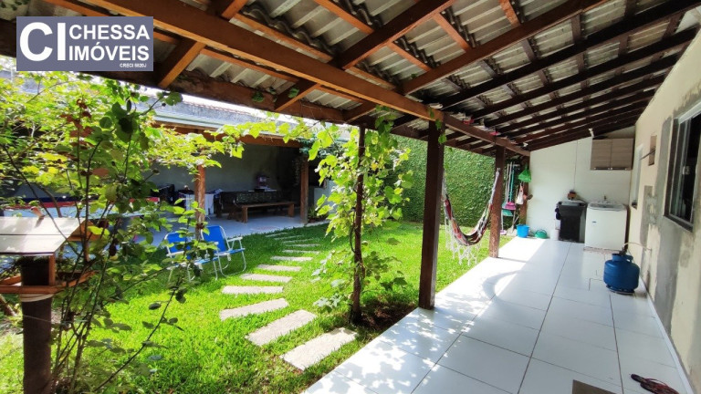 Imagem Casa com 2 Quartos à Venda, 200 m² em Espinheiros - Itajaí Imagem Casa com 2 Quartos à Venda, 200 m² em Espinheiros - Itajaí