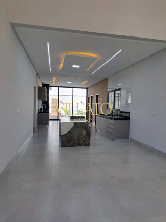 Imagem Casa com 3 Quartos à Venda, 180 m² em Moinho Dos Ventos - Goiânia Imagem Casa com 3 Quartos à Venda, 180 m² em Moinho Dos Ventos - Goiânia