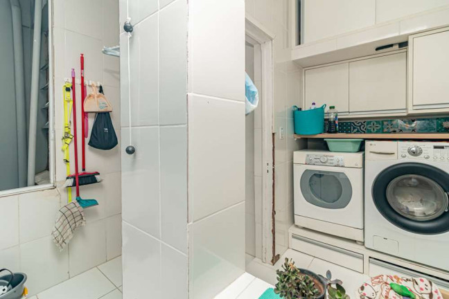 Imagem Imóvel com 3 Quartos à Venda, em Petrópolis - Porto Alegre Imagem Imóvel com 3 Quartos à Venda, em Petrópolis - Porto Alegre