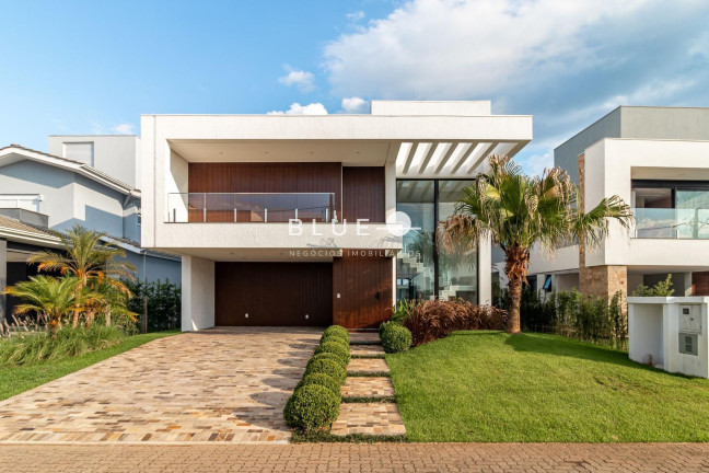 Imagem Casa de Condomínio com 3 Quartos à Venda, 296 m² em Centenário - Torres