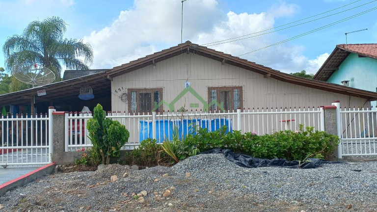 Imagem Casa com 2 Quartos à Venda, 130 m² em Costeira - Balneário Barra Do Sul Imagem Casa com 2 Quartos à Venda, 130 m² em Costeira - Balneário Barra Do Sul