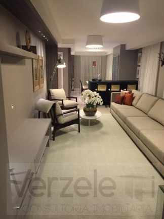 Imagem Apartamento com 3 Quartos à Venda, 136 m² em Centro - Balneário Camboriú Imagem Apartamento com 3 Quartos à Venda, 136 m² em Centro - Balneário Camboriú
