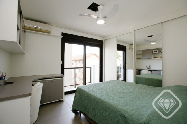 Imagem Apartamento com 2 Quartos à Venda, em Menino Deus - Porto Alegre Imagem Apartamento com 2 Quartos à Venda, em Menino Deus - Porto Alegre