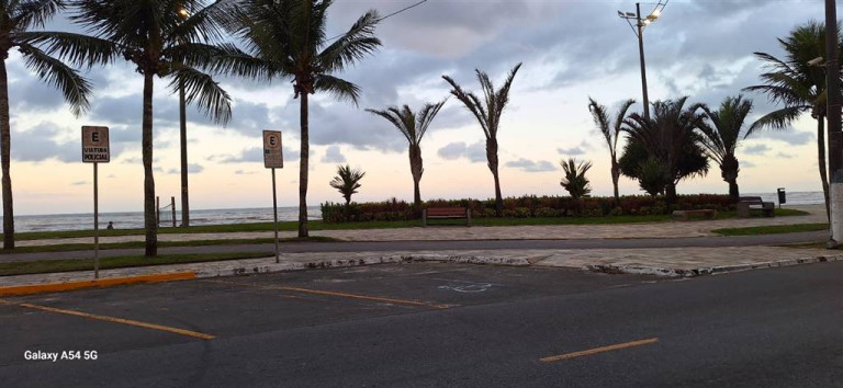 Imagem Casa com 2 Quartos à Venda, em Maracana - Praia Grande Imagem Casa com 2 Quartos à Venda, em Maracana - Praia Grande